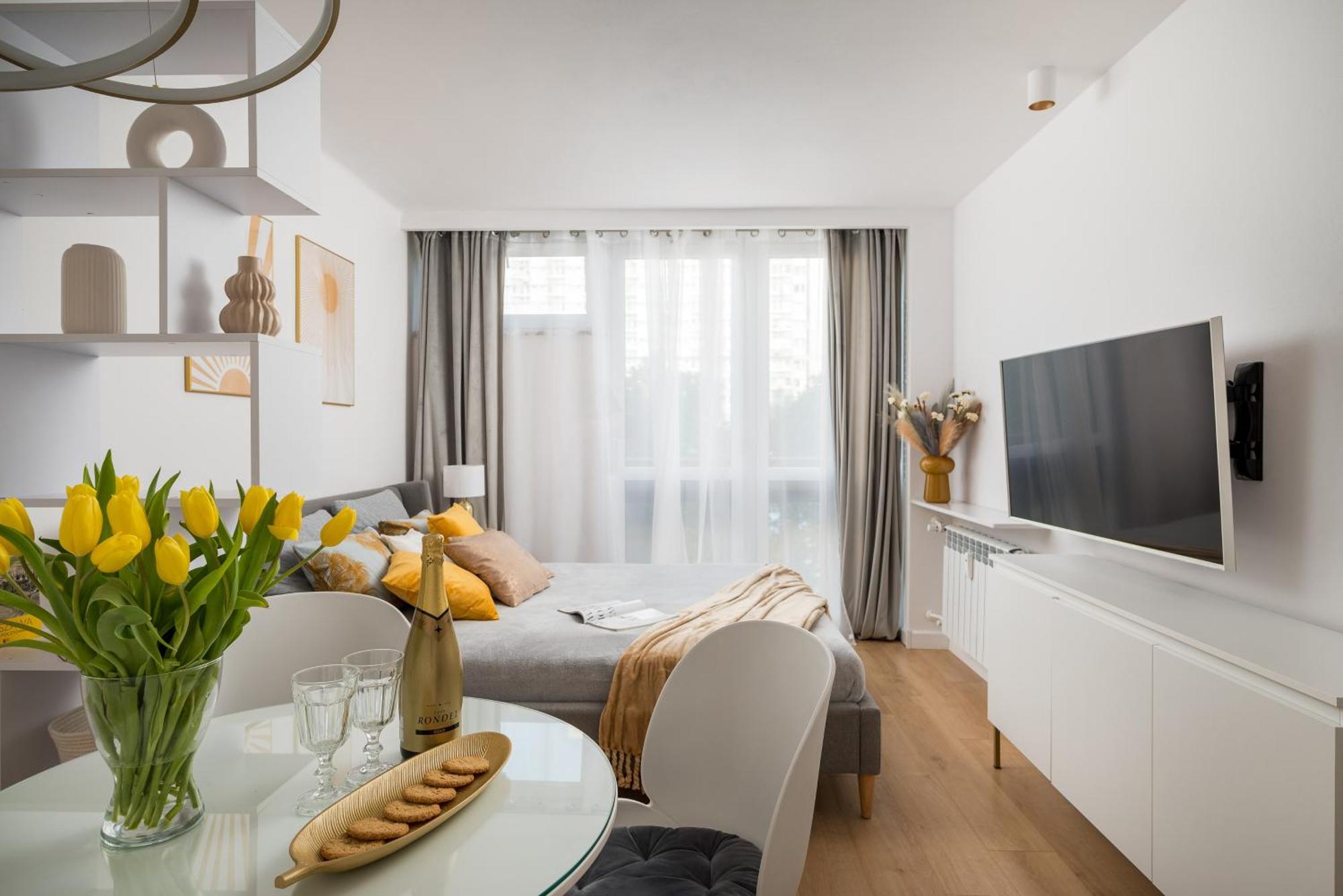 Gold Premium 950 M To Station Parking Warsaw