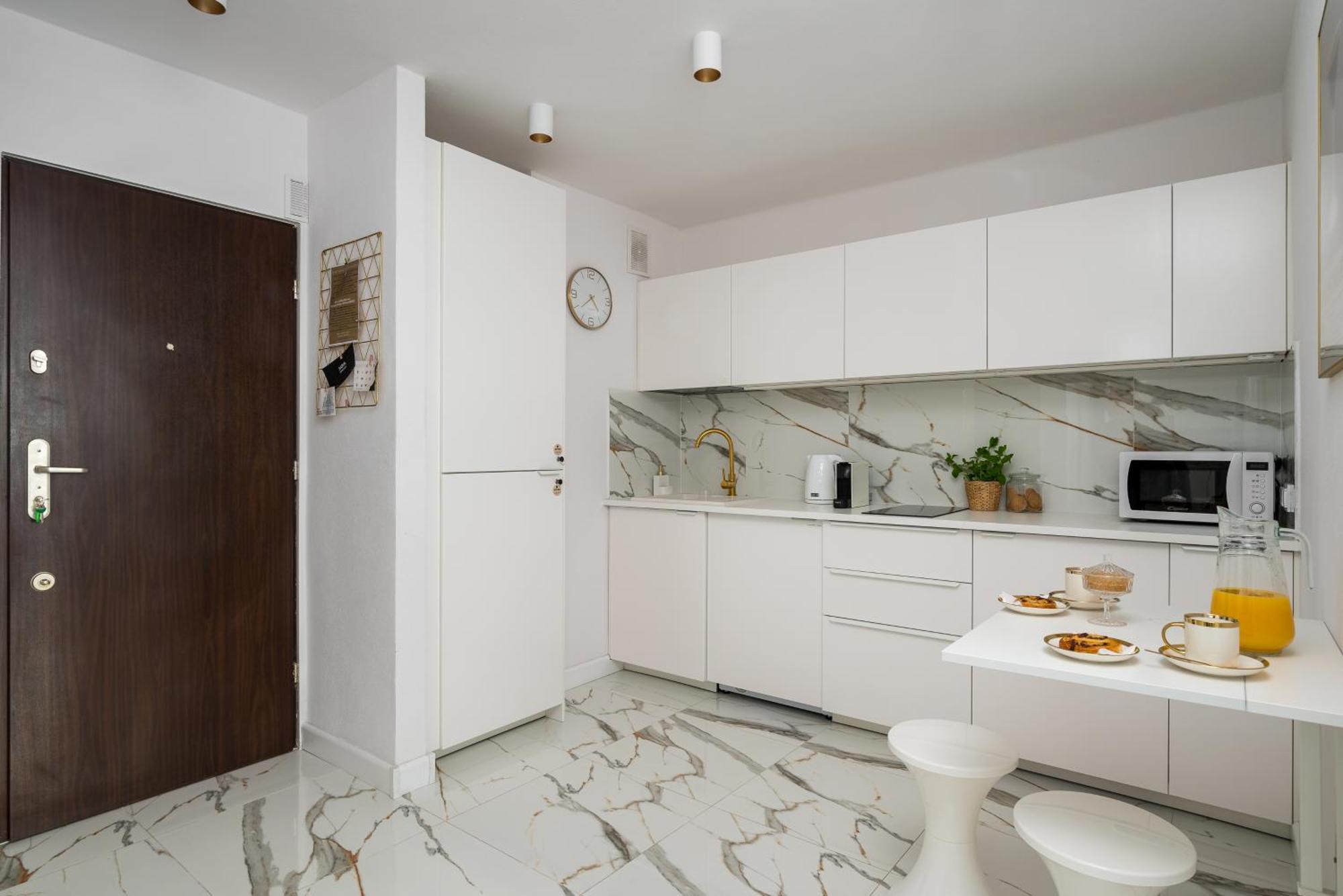 Gold Premium 950 M To Station Parking Apartament