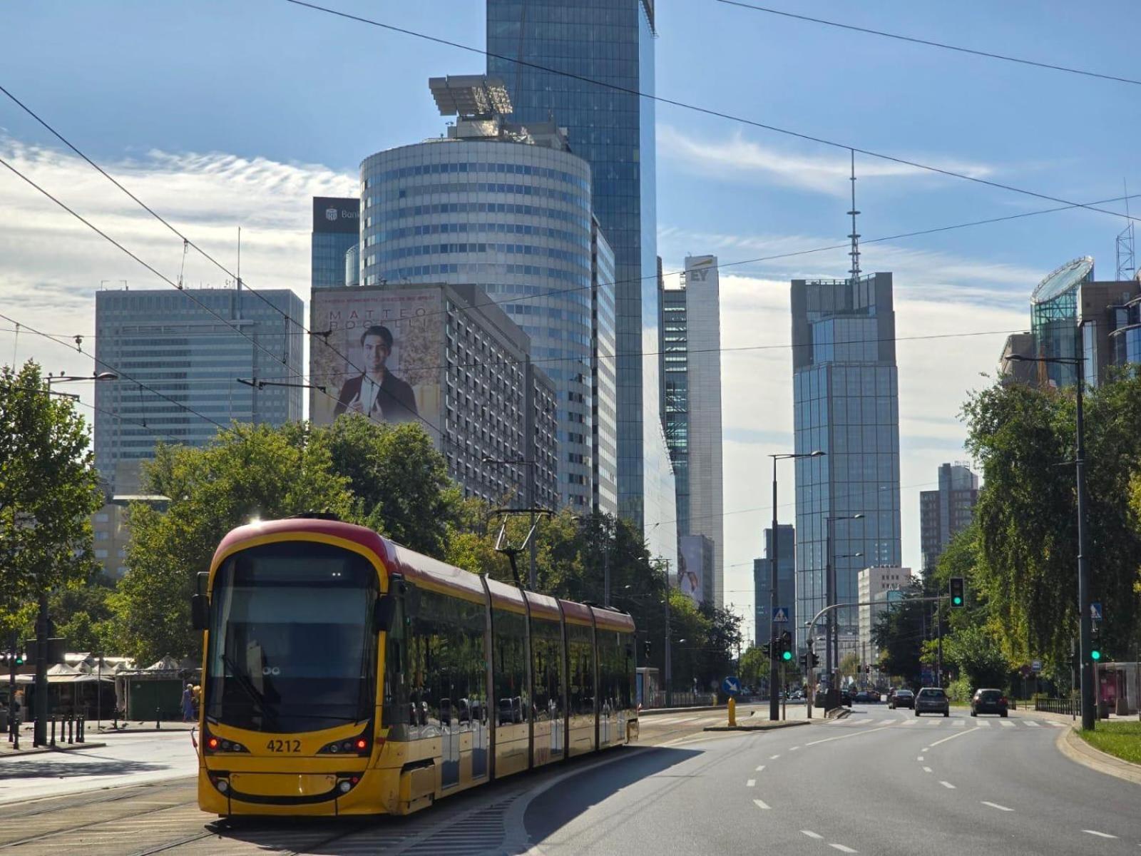 Gold Premium 950 M To Station Parking Warszawa